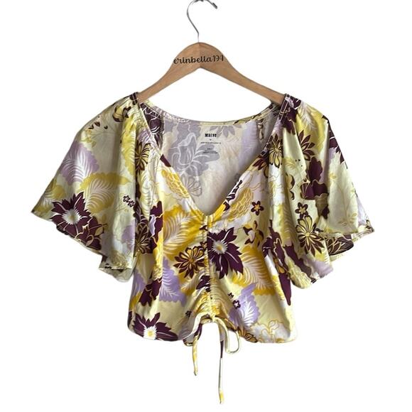 Maeve Cinched Flutter-Sleeve Top Yellow Motif - Picture 2 of 16